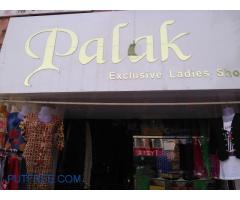Urgently want to give shop with attractive interior of ladies shoppee