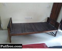Rosewood single cot exclusively for vintage lovers