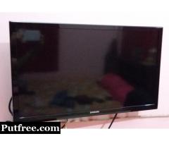 Almost new Samsung 23''LED tv, Model : UA23F4003AR